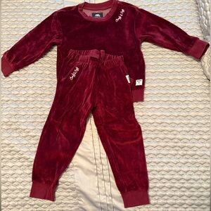Best velvet holiday tracksuit! Unisex by Roots